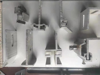 保温装饰一体板挂件